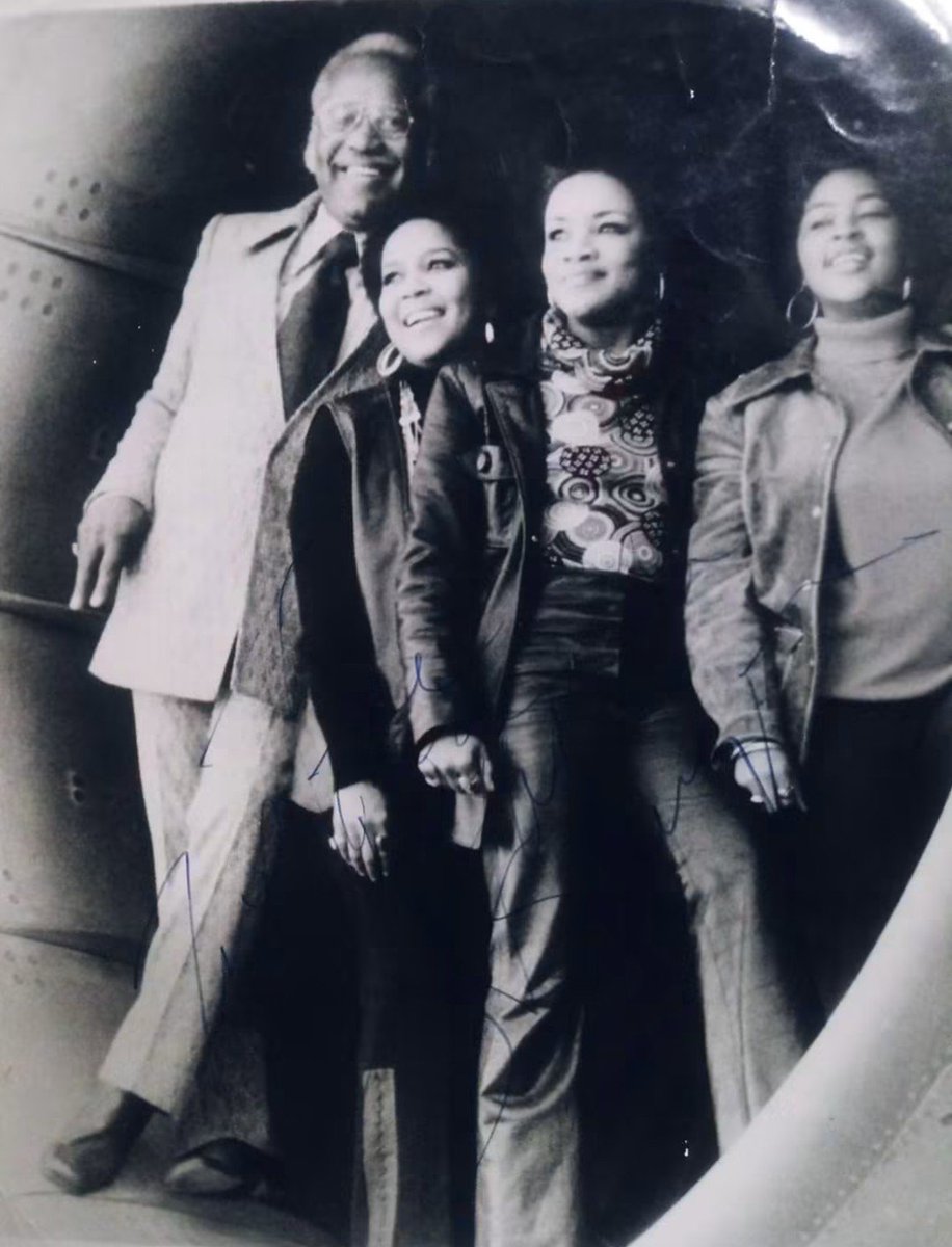 JonesLemons's tweet photo. (THE STAPLE SINGERS). IN 6TH GRADE AND MY  JUNIOR HIGH SCHOOL YEARS. I WROTE A LETTER TO FLIP WILSON AND SOME OTHER ENTERTAINERS. I TOLD THEM HOW I LOVED AND ADMIRED THEIR TV SHOW OR MUSIC. THEN I WOULD REQUEST AN AUTOGRAPHED PHOTO. THESE PHOTOS ARE OVER 50 YEARS OLD! https://t.co/B0iCt9jWq0