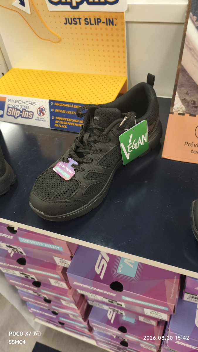 ssmg4x's tweet photo. Y'all looking for vegan shoes? 😂 https://t.co/C77TJDbCo1