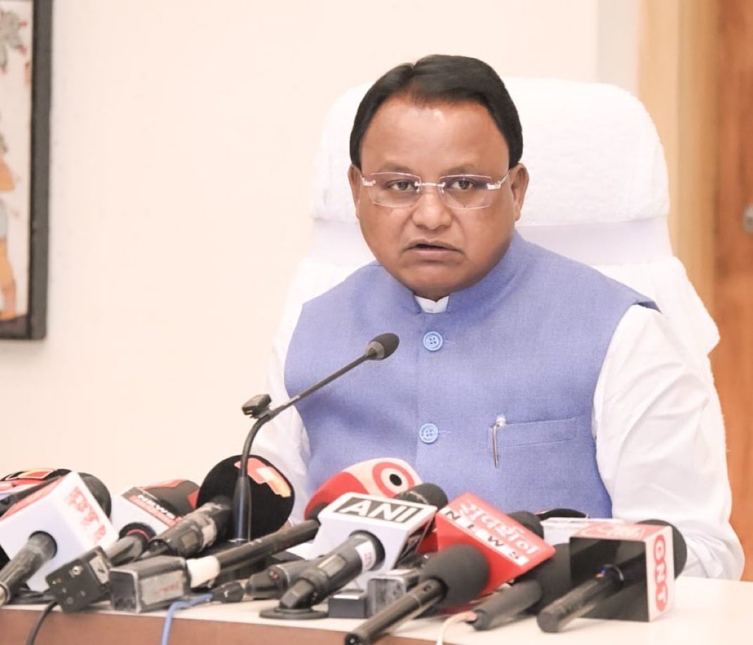 sumanta_swain's tweet photo. Few Mega Projects Odisha need urgently 
🎯T3 BBI
🎯Bhubaneswar Metro
🎯JSG Airport Expansion
🎯Berhampur Airport
🎯Puri Airport
🎯Light Metro at RKL
🎯Puri-BBI-CTC-Paradip rapid rail

@MohanMOdisha @dr_kcmahapatra @PrithivirajBJP @dpradhanbjp @AshwiniVaishnaw @AprajitaSarangi https://t.co/7TDzqUTsSU