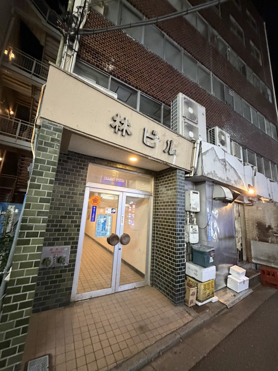 Olive_flog's tweet photo. ここのビル最���ちゃい友で話題になってますね。
あれが実現したらすごいことになりそうです。
といっても、私にはあまり関係ない話なので、私はのんきに日暮里で茶髪ギャルとデートです！ https://t.co/keUBhoJZy7