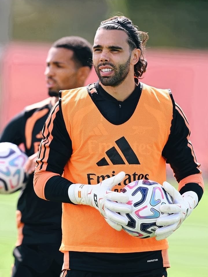 ArsenalRowie's tweet photo. David Raya ready tomorrow. https://t.co/E5k7z5pr03