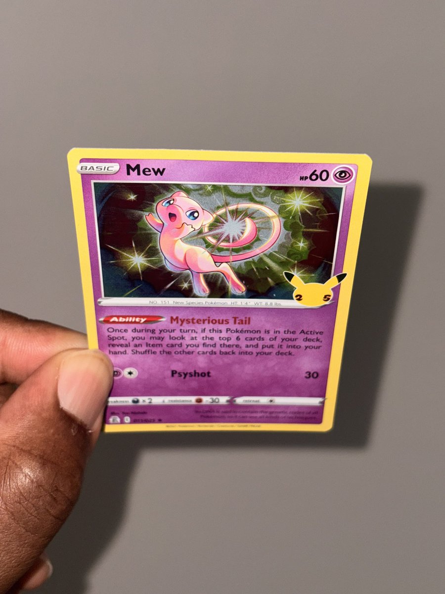 chgdmn's tweet photo. Everyday is a Mew day 😏✨
#mew #mewtwo #tattedup #tcgcollector #pokemoncommunity https://t.co/6LbsH0lTII