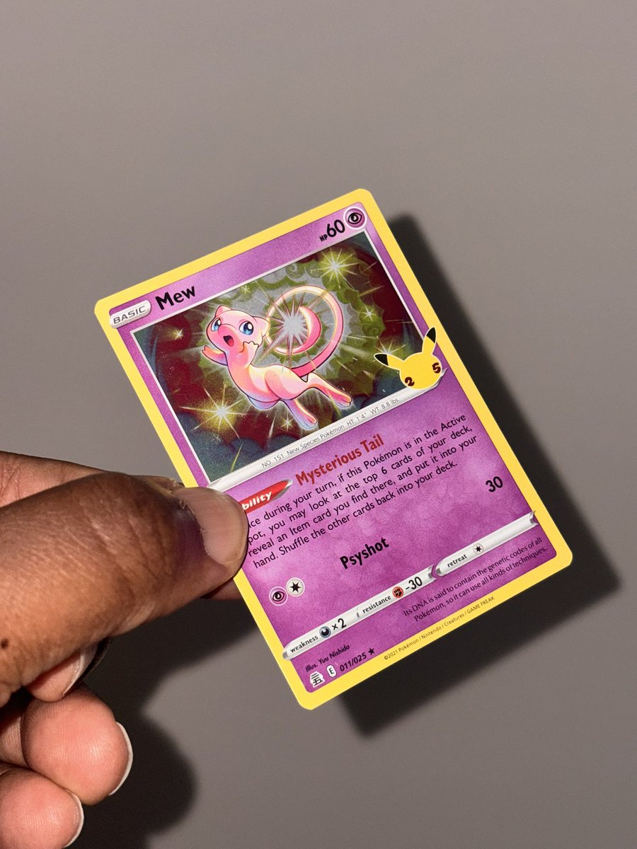 chgdmn's tweet photo. Everyday is a Mew day 😏✨
#mew #mewtwo #tattedup #tcgcollector #pokemoncommunity https://t.co/6LbsH0lTII