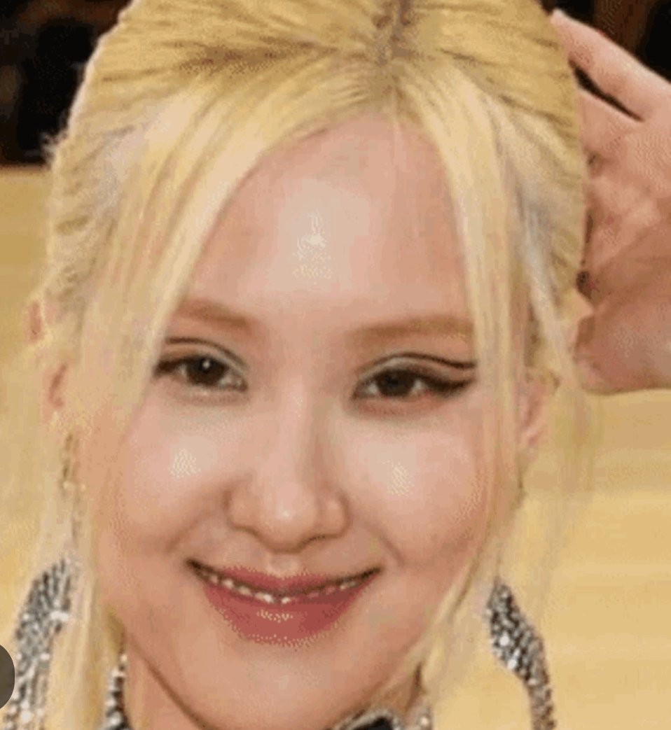 13gPark's tweet photo. 3 most ugliest girl in SK https://t.co/qPliaJkTCU