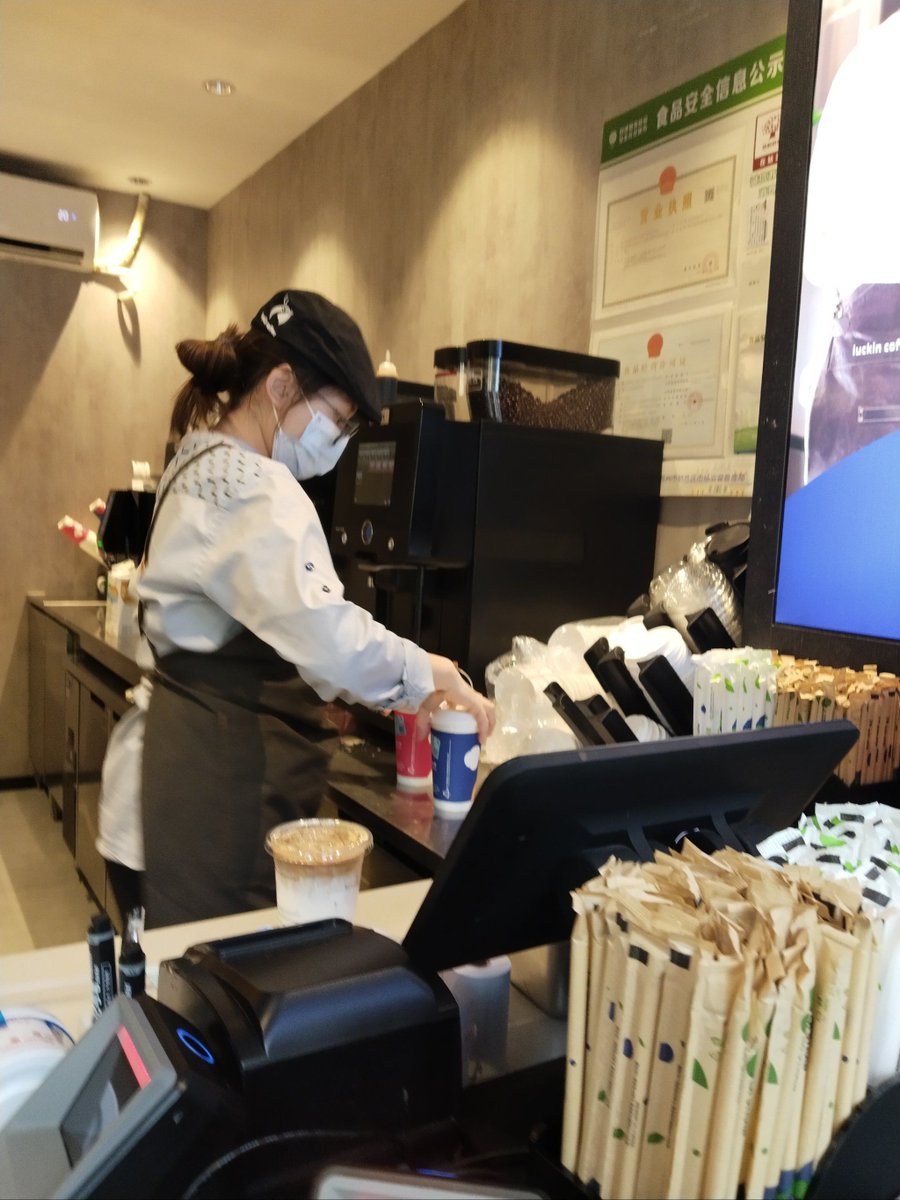 RDzamko's tweet photo. Just dropped my coffee and this stranger quickly knelt down to help me pick up all the spilled cups. Kindness out of nowhere made my whole day! https://t.co/EpRIxo9j6Y