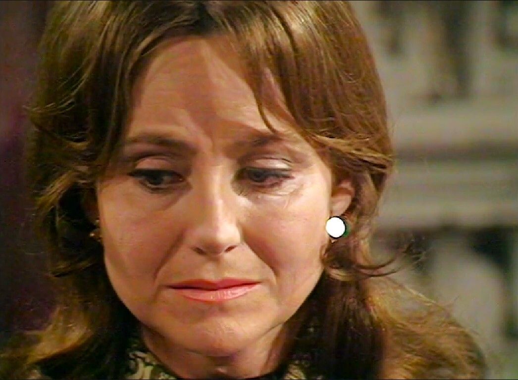 TalkingPicsTV's tweet photo. Jennifer receives bad news.
THE BROTHERS (1974) 6:55pm #JenniferWilson #RichardEaston #PatrickOConnell #JeanAnderson 'Conspirators' #TPTVsubtitles https://t.co/GYc1g5xiTU