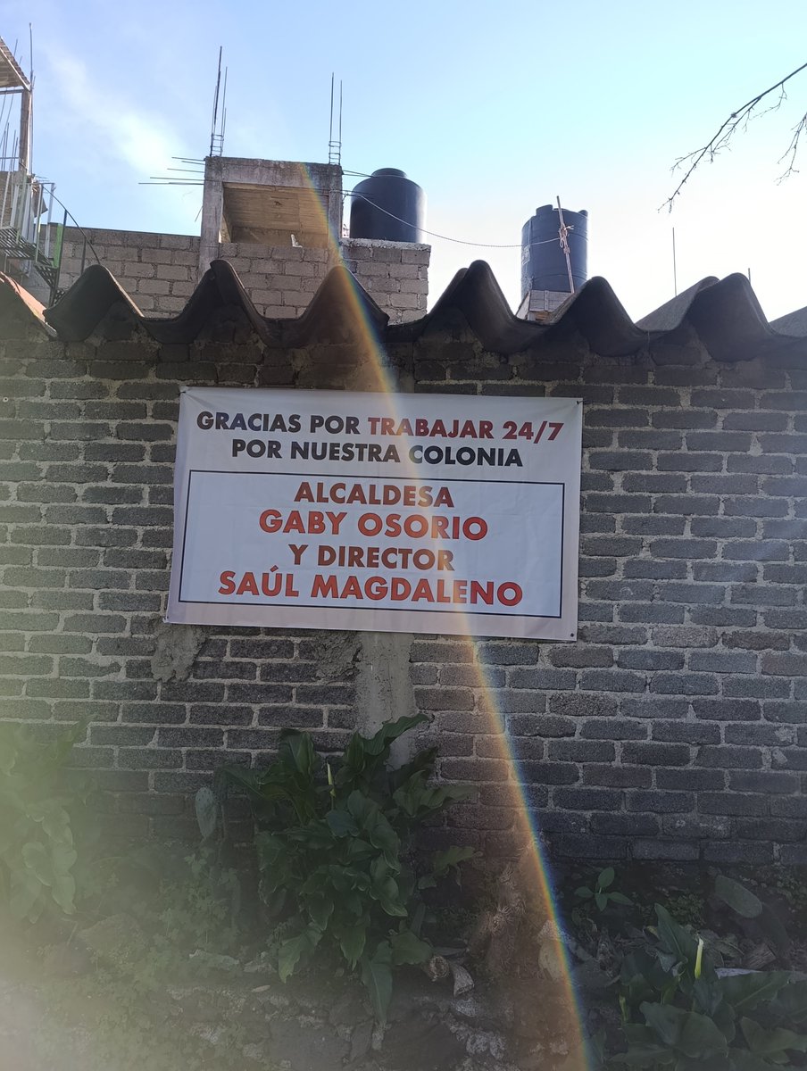 lfcari's tweet photo. Sra. Alcaldesa en lugar de gastarse nuestro dinero en la autoadulacion, tape los baches, la zona de Padierna ya es intransitable @TlalpanVecinos    @TlalpanAl    @GobCDMX https://t.co/OJn1NaQZfy