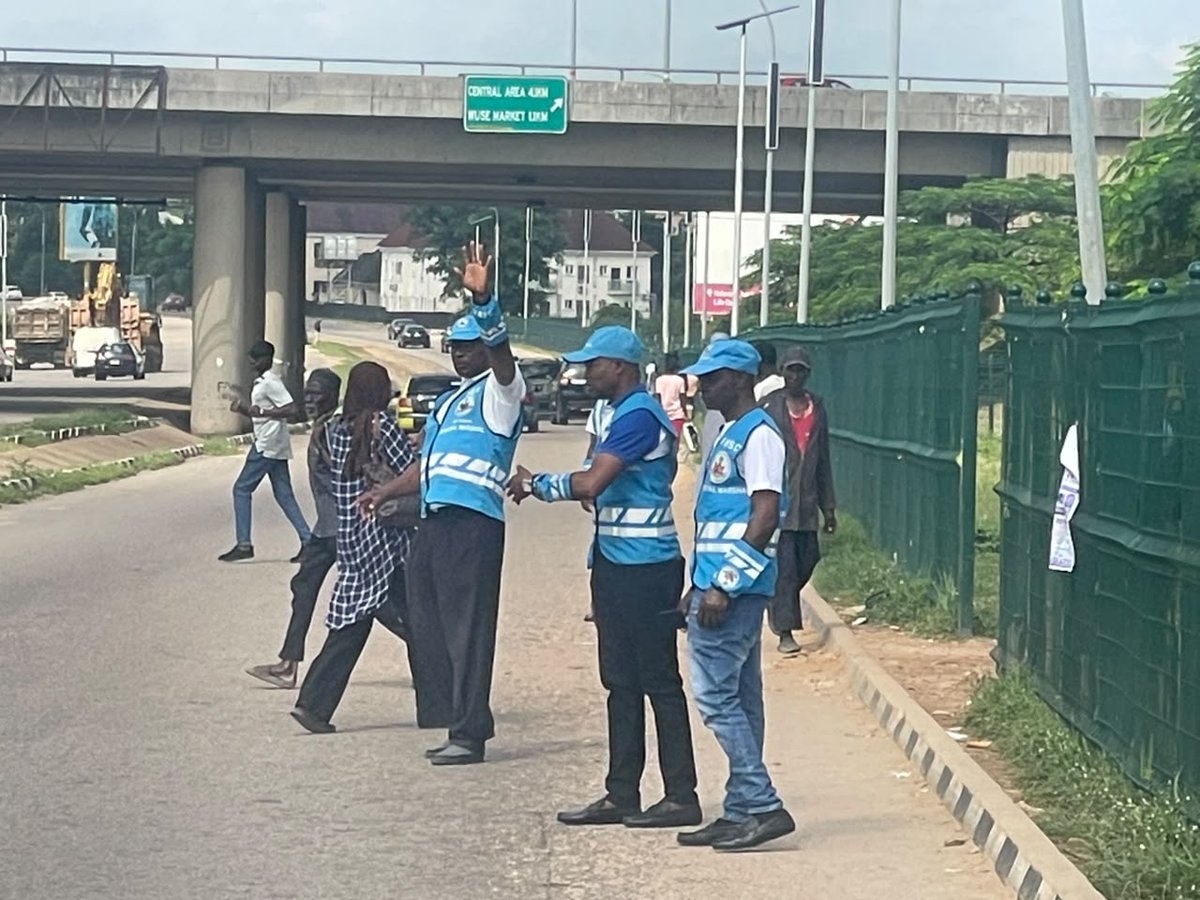 FRSCSMUnit8Abj's tweet photo. #SpecialMarshals of Unit 8 engaged in public enlightenment &amp; traffic control at Mabushi, Regular Marshals were also present to beef up the exercise today 6/August/2026 #frsc #RoadSafety https://t.co/MQ6Awpt94X