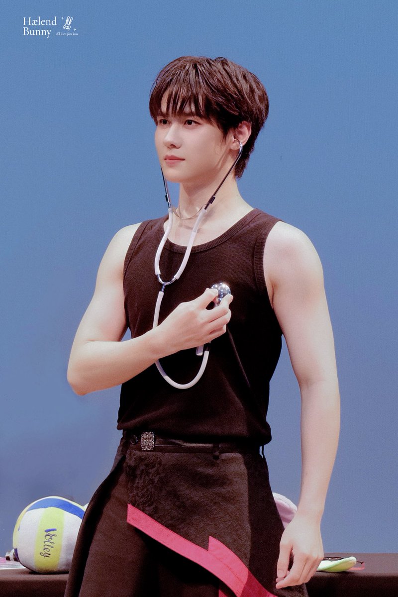 HaelendBunny's tweet photo. 260820 EL Fansigning event

——“很让人感到安全的💪🏻”

#WayV  #wayv #威神V #웨이션브이 
 #KUN #쿤 #钱锟  #쿤 #钱锟 #クン https://t.co/f9jAwmYiI2