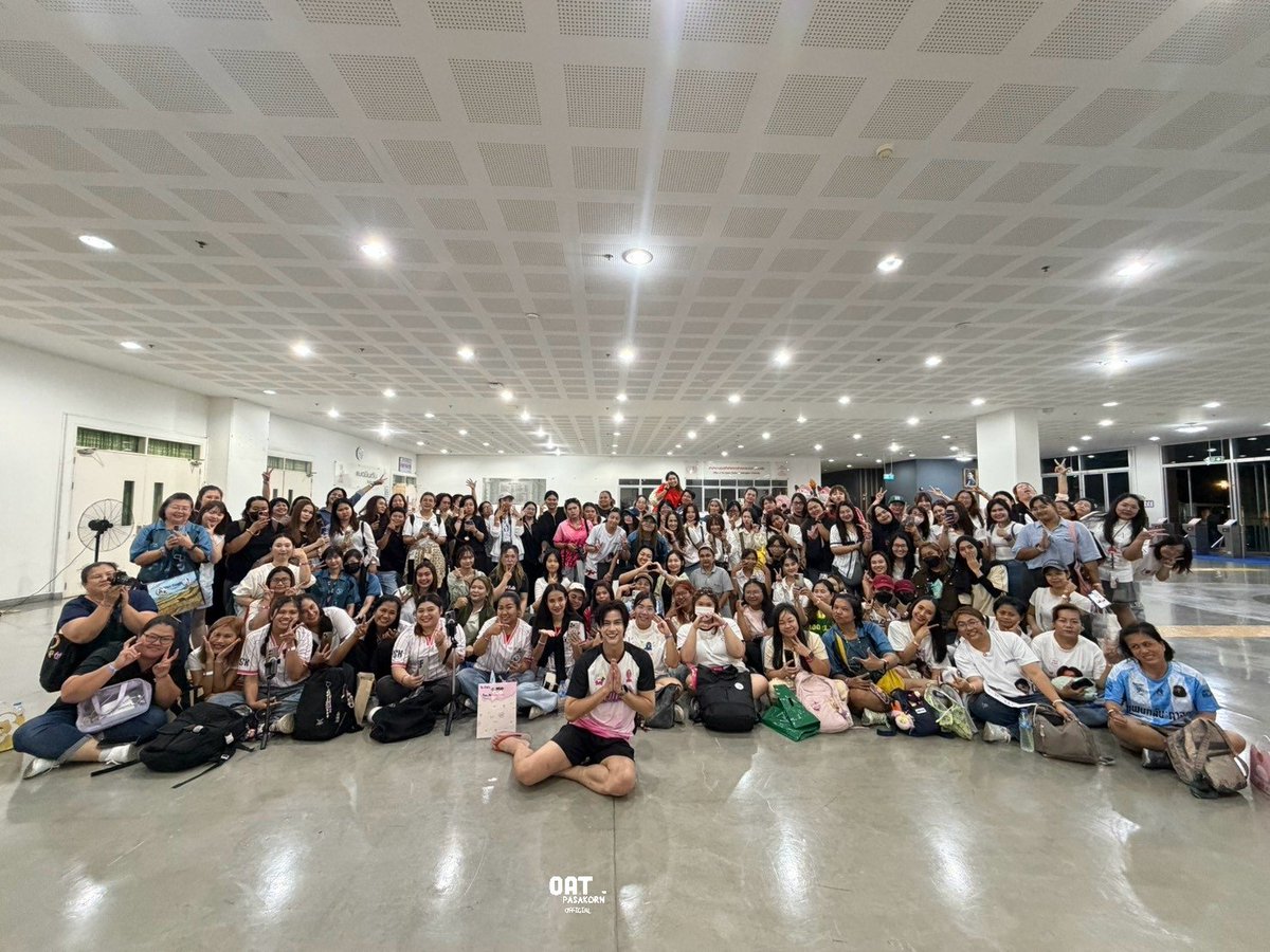 OatPsk_FCTH's tweet photo. ขอบคุณสำหรับวันนี้นะคะ มาให้กำลังใจโอ๊ตกันเยอะมากๆเลย ขอบคุณทั้งทีมหน้างานและทีมหน้าจอด้วยน้าา เดินทางกลับบ้านกันปลอดภัยนะค้าบบ ❤️🫶🐰

OAT X CHULA VOLLEY

#ChulaVolleyballWithOat   
#OatPasakorn @oat_psk 
#CUSAN2 
#ChulaVolleyball https://t.co/jarJopyVd0