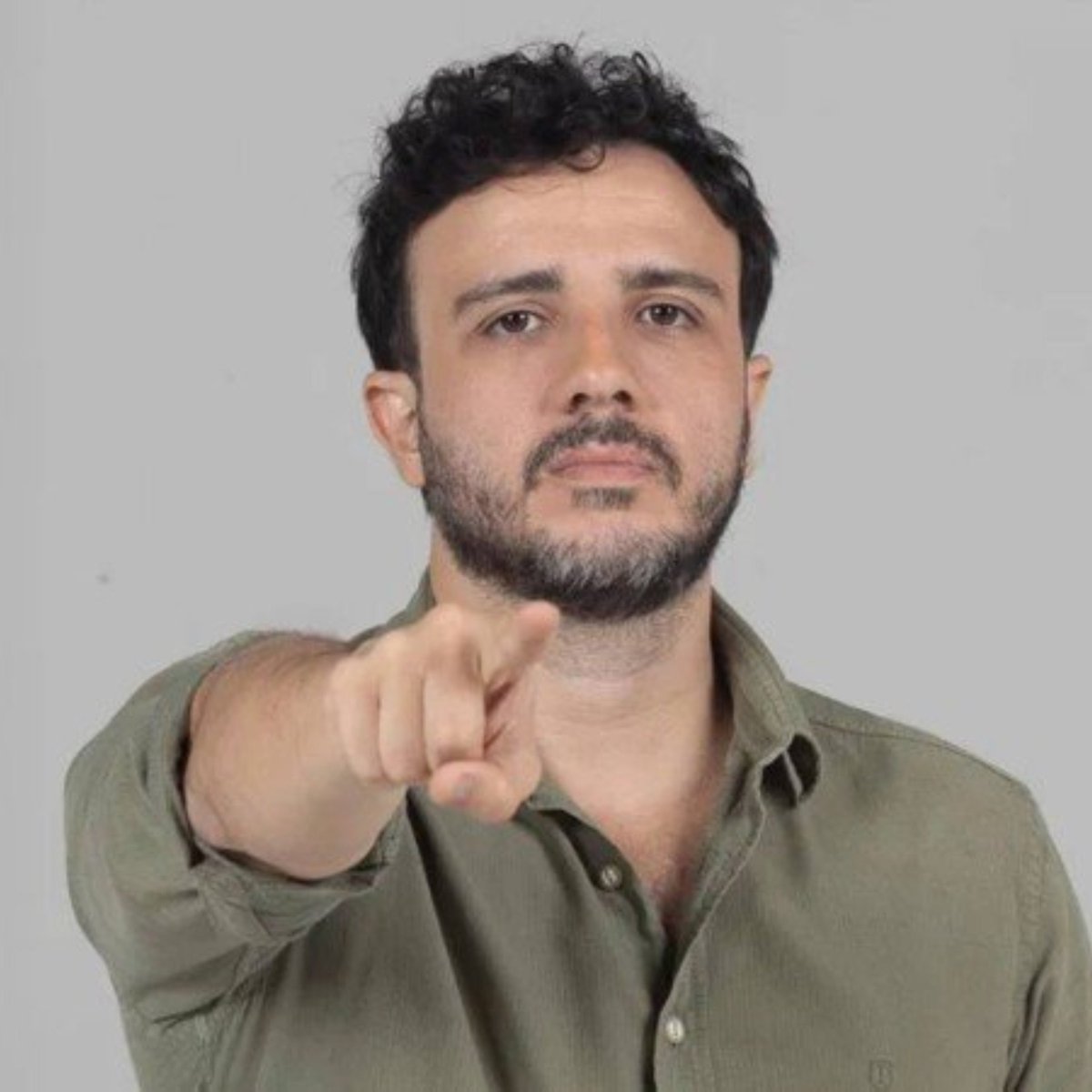 ykkmiguel2's tweet photo. 🚨 POLÍTICA: Renan Santos, do MBL, apresenta projeto para combater a corrupção.

O projeto se chama Corrupção Zero e propõe colocar todos os políticos corruptos em um calabouço medieval até devolverem o dinheiro https://t.co/1M1DSS8UDq
