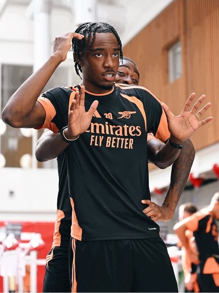 ArsenalRowie's tweet photo. Its all smiles here 😊 https://t.co/C39ptnzYkX