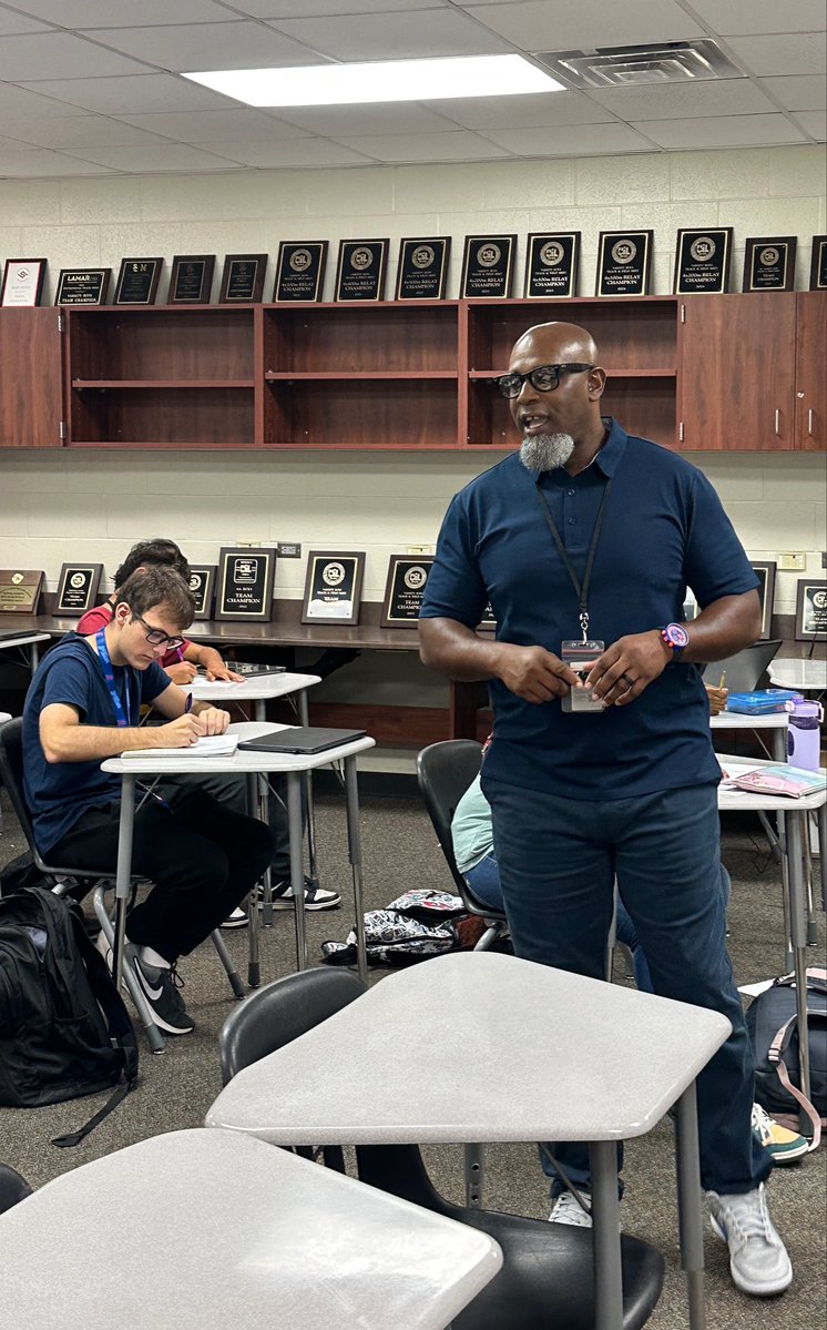 RGAPMobileLive's tweet photo. @RPHS_Panthers10 @RPHSBiology @FBISDscience @FortBendISD @FBISD_CTE @RPHS_EnglishLit @RP_AVID @PhysicsRphs @RPHS_ASL @Rphs_World @FBISDworldlang @ProfeBrachoHill π―#ALLIn26 π―: #InteractiveTeacher Mr. Malbrough (8th year @RPHS_Panthers10)!
teaches Professional Communications (Speech). He is energetic, enthusiastic, and loves teaching and Ss! He is also a coach! #Innovative, #Intentional & #Inclusive! @RPHS_Panthers10 @RPHS_FB https://t.co/y49C8dNtNq