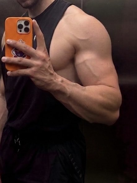 TheGoodCalves's tweet photo. What a crazy pump today!! 💪🏻🔥 #Onlyfans #HotSummerBoy #porn #OFCreator #NSFW #rt #gaygermany
#gayteen #gay https://t.co/CluWGMHX86