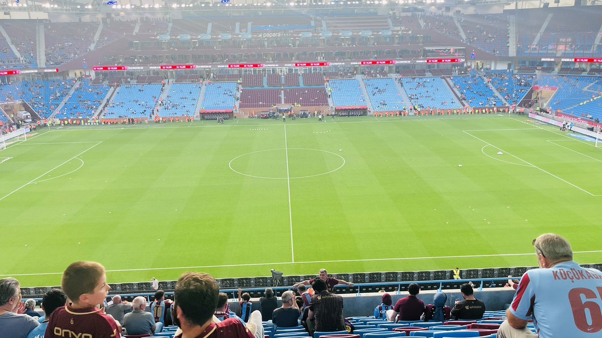 Selo61Can's tweet photo. ❤️💙 🏆 #TSvFTC #UEFA Avrupa ligi mekan a giriş yapıldı çektiğimiz şutlar GOL olur inşallah 🙏 https://t.co/zFVAQN45Py