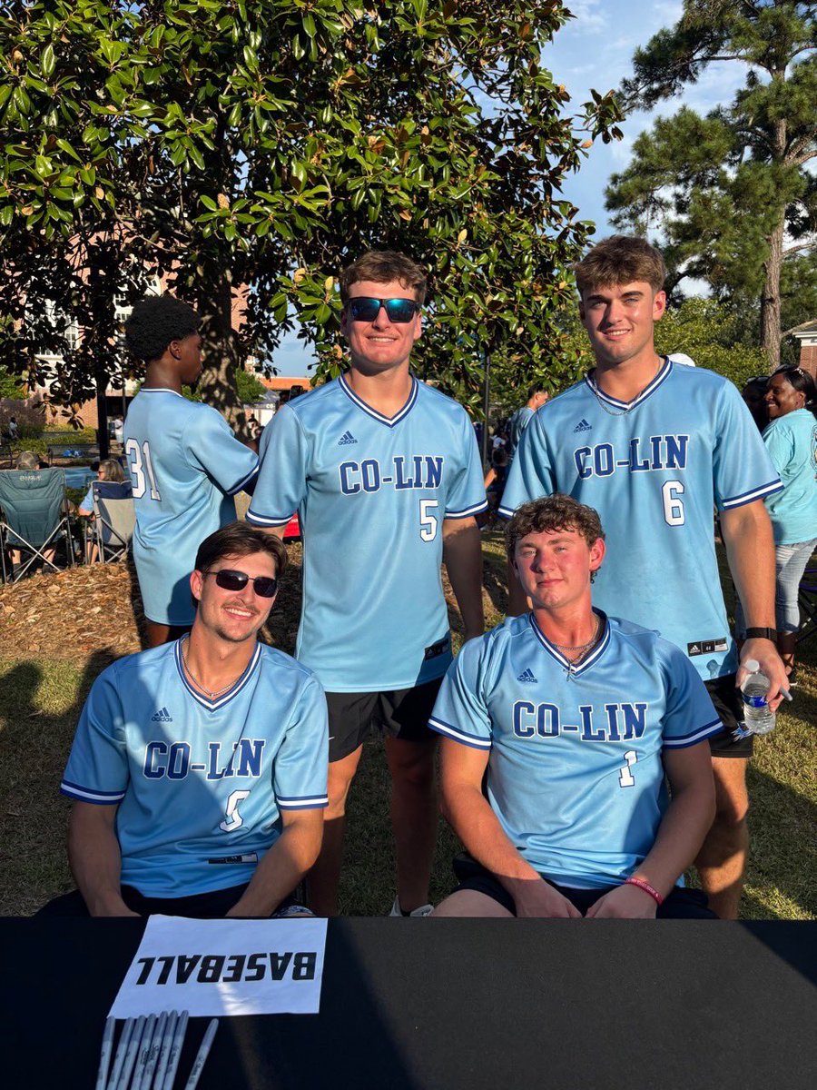 CLCC_Baseball's tweet photo. New faces, same goal. Ready to see what our group has in store! #BackThePack https://t.co/bMlVgPaT0H