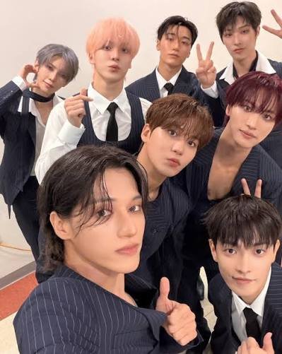 chihimehae's tweet photo. @DreamCJen ATEEZ ❤️🥰 https://t.co/qiUkgewkjq