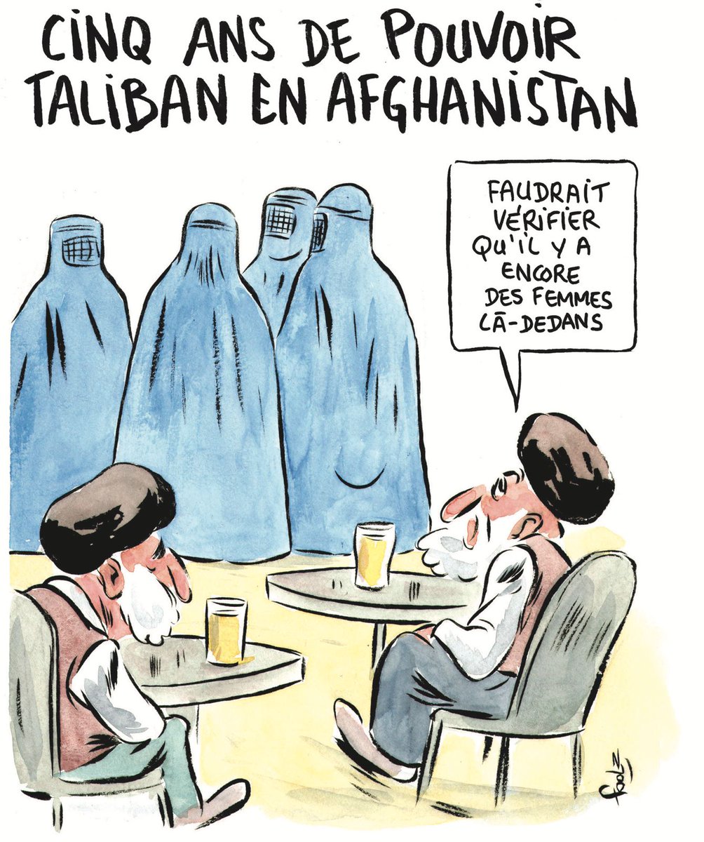 Charlie_Hebdo_'s tweet photo. Ces couvertures auxquelles vous avez échappé https://t.co/qWEB32tbiC