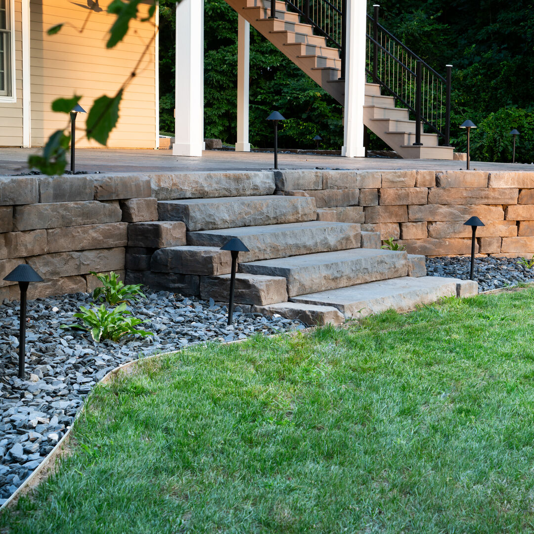 HIGH_FORMAT's tweet photo. A cohesive landscape starts with the right color palette. Using the Terrain color scape across an entire project creates a unified look that flows naturally throughout the space. 
Products featured: Kodah® Wall, Empire Steps. https://t.co/WdYCLFeQ6A