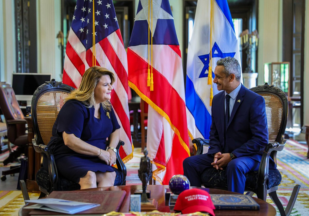 Jenniffer's tweet photo. Recibí en La Fortaleza al cónsul general de Israel en Miami, Zuri Siso, cuya jurisdicción incluye a Puerto Rico.

Durante el encuentro dialogamos sobre la alianza estratégica entre nuestra nación, los Estados Unidos e Israel y la estrecha relación que se mantienen en áreas como defensa, seguridad e inteligencia. 🇺🇸🇵🇷🇮🇱