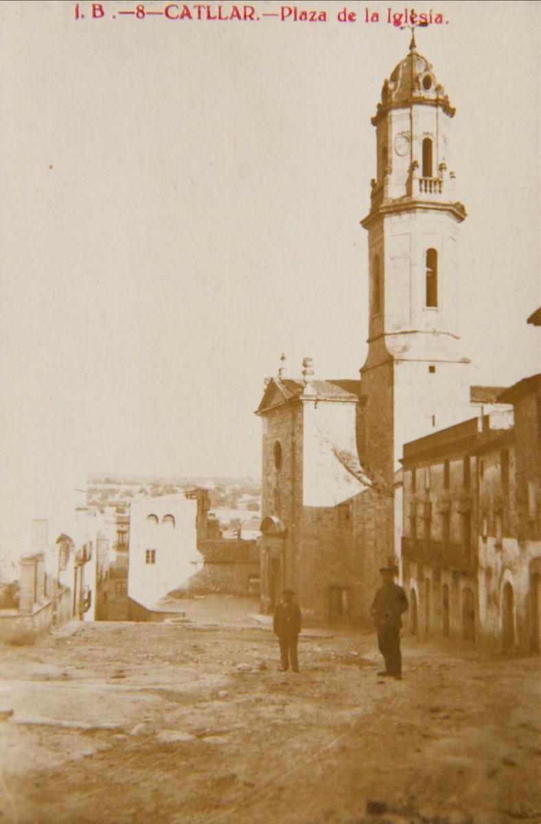 JoveDeTarragona's tweet photo. I parlar dels orígens vol dir mirar a la segona meitat del segle XIX. Els catllarencs, com avui, eren uns malalts dels castells. Els aficionats els gaudien i també els feien, ajudant els Xiquets de Valls o fent-ne fins i tot pel seu compte.

#FemElPas #castells https://t.co/hzfMer5fFu