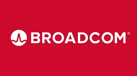 Jerry_Romine_'s tweet photo. J.P. Morgan says the market is ignoring 12 years of $AVGO execution at $GOOGL and would be “aggressive buyers at current levels.”

The 5-year Google deal still locks Broadcom into TPU v8-v11 with rising revenue commitments while $META , $AAPL , OpenAI, Anthropic, ByteDance and SoftBank programs remain on track.

J.P. Morgan sees over $56B of AI revenue in FY26 and another 2x to 2.5x growth in FY27 with Tomahawk 6 already sold out through next year and Samsung supply commitments implying $1T of cumulative AI revenue over 5 years.