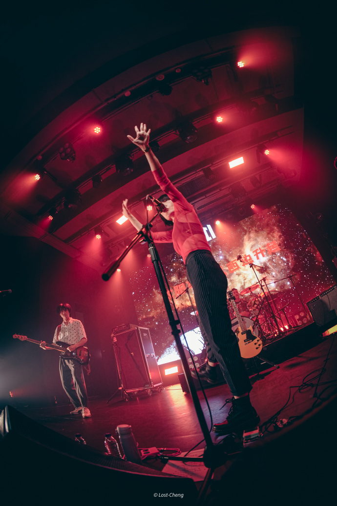 helga317's tweet photo. Just left the indie rock show at the small downtown venue—still buzzing from the band’s raw energy and that final guitar solo! https://t.co/weuvLCZ4vj