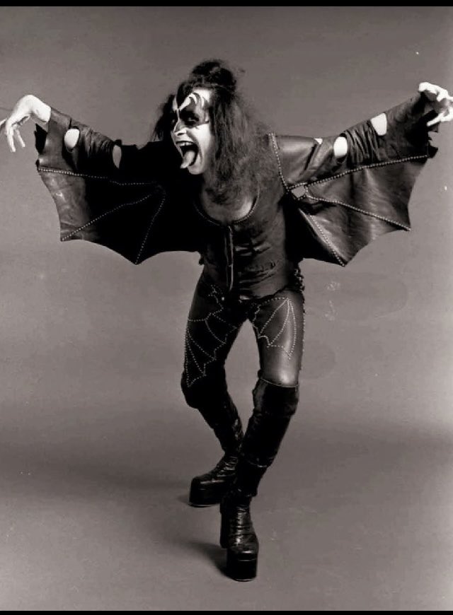 genesimmons's tweet photo. Once upon a time… https://t.co/ZOZUWYsPJp