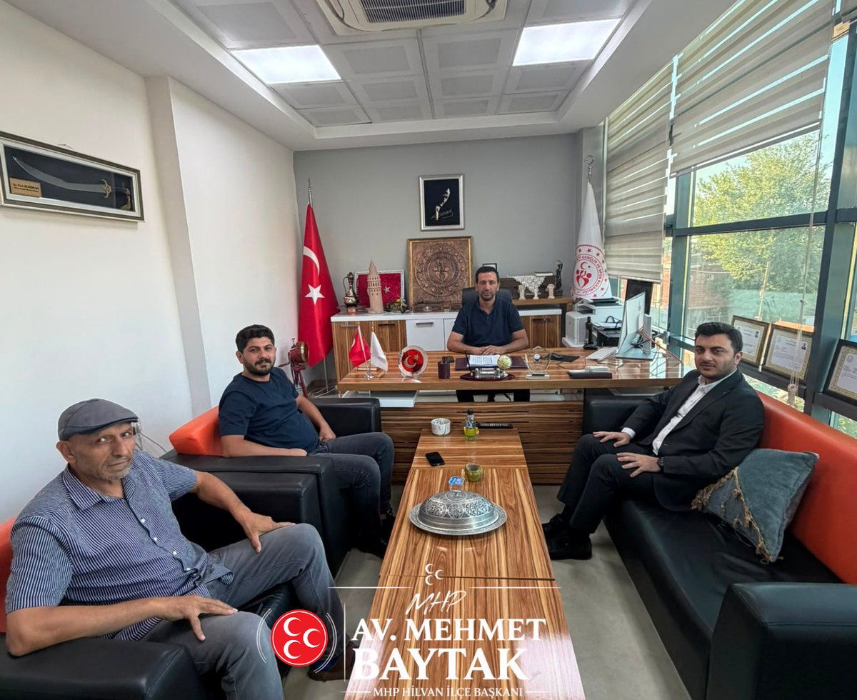 Hilvan_MHP's tweet photo. İlçe Başkanımız Av. Mehmet Baytak, İlçe Gençlik Merkezi Müdürü Ferit Demirkapı ile birlikte Gençlik Merkezi Sanat Atölyesi’ni ziyaret etti.

Gençlerimizin sanatla buluştuğu ve yeteneklerini geliştirdiği atölyede yapılan çalışmalar hakkında bilgi aldık. https://t.co/oARYjn92Dw