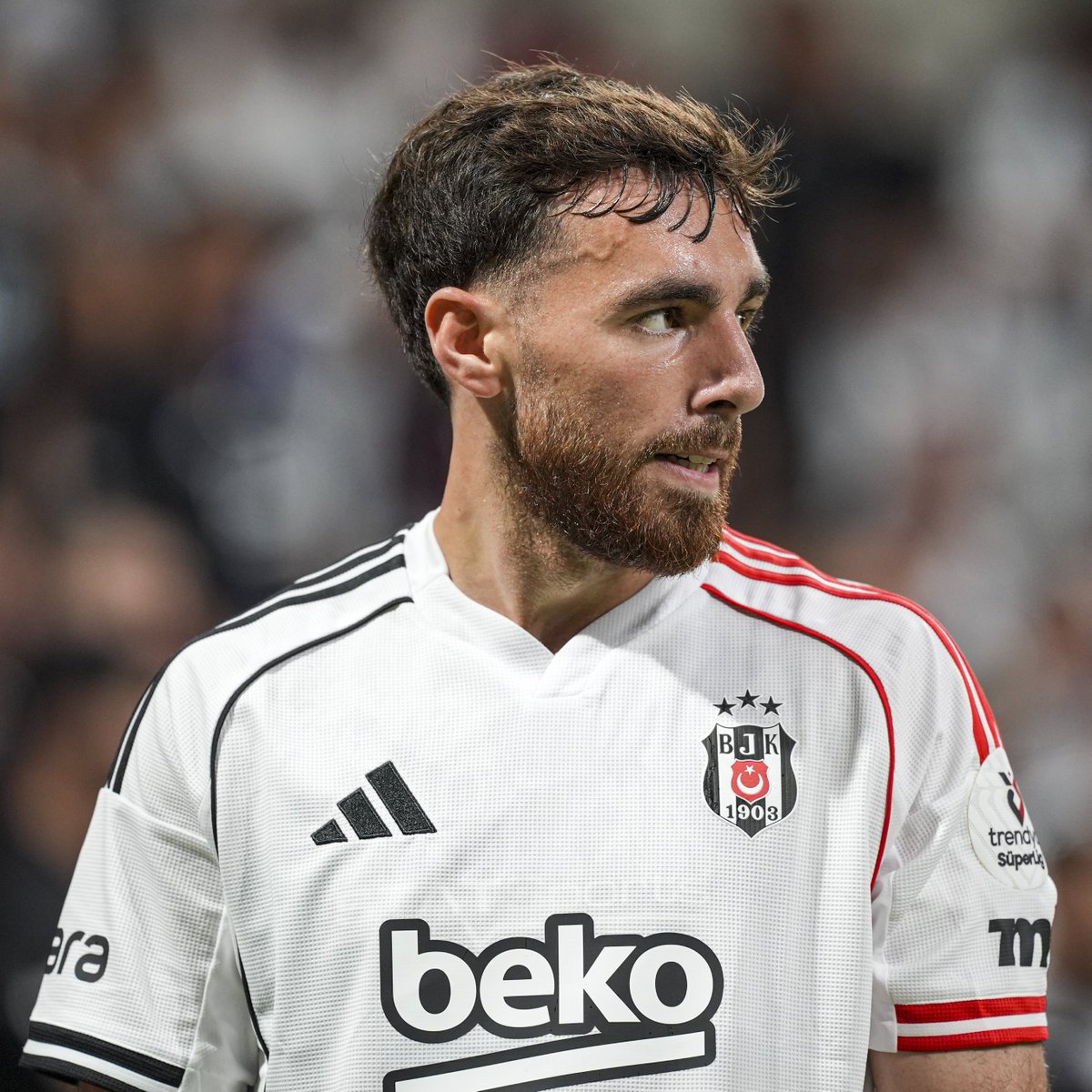 bpthaber's tweet photo. Beşiktaş ve Zalgiris'in ilk 11'leri belli oldu.

— Beşiktaş: Nübel, Murillo, Emirhan, Djalo, Rıdvan, Salih, Orkun, Cerny, Olaitan, Trossard, Oh.

— Zalgiris: Svedkauskas, Moutachy, Tolordava, Lekiatas, Konatar, Baldassarra, Slivka, Kalik, Benchaib, Krekovic, Debeljuh. https://t.co/oLoIO2TM4J
