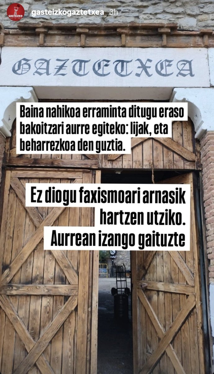 GKS_Gasteiz's tweet photo. Pintada faxistak agertu dira Gasteizko Gaztetxean.

Faxismoaren gorakada gero eta nabariagoa da gure kaleetan. Zentzu horretan, ezinbestekoa da faxismoaren aurka antolatzea eta gaztetxeak bezalako espazioak defendatzea.

Faxismoaren aurka, gazte langileok lehen lerroan! https://t.co/02worpWBSw