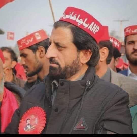 AtifullahJan9's tweet photo. نن په يونين کونسل دولت پوره کښې د عوامي نشنل ګوند تنظيم سازۍ غونډه ترسره شوه چې پکښې د ضلعي صدر شکيل بشير خان عمرزئئ ګډون اوکړو  په تنظيمي غونډه کښې چیئرمین سليمان خان د يونين کونسل دولت پوره صدر اوټاکلې شو او ورسره ظفر الله کاکړ د يونين کونسل دولت پوره جنرل سيکتر اوټاکلې https://t.co/NYJrSSlc46