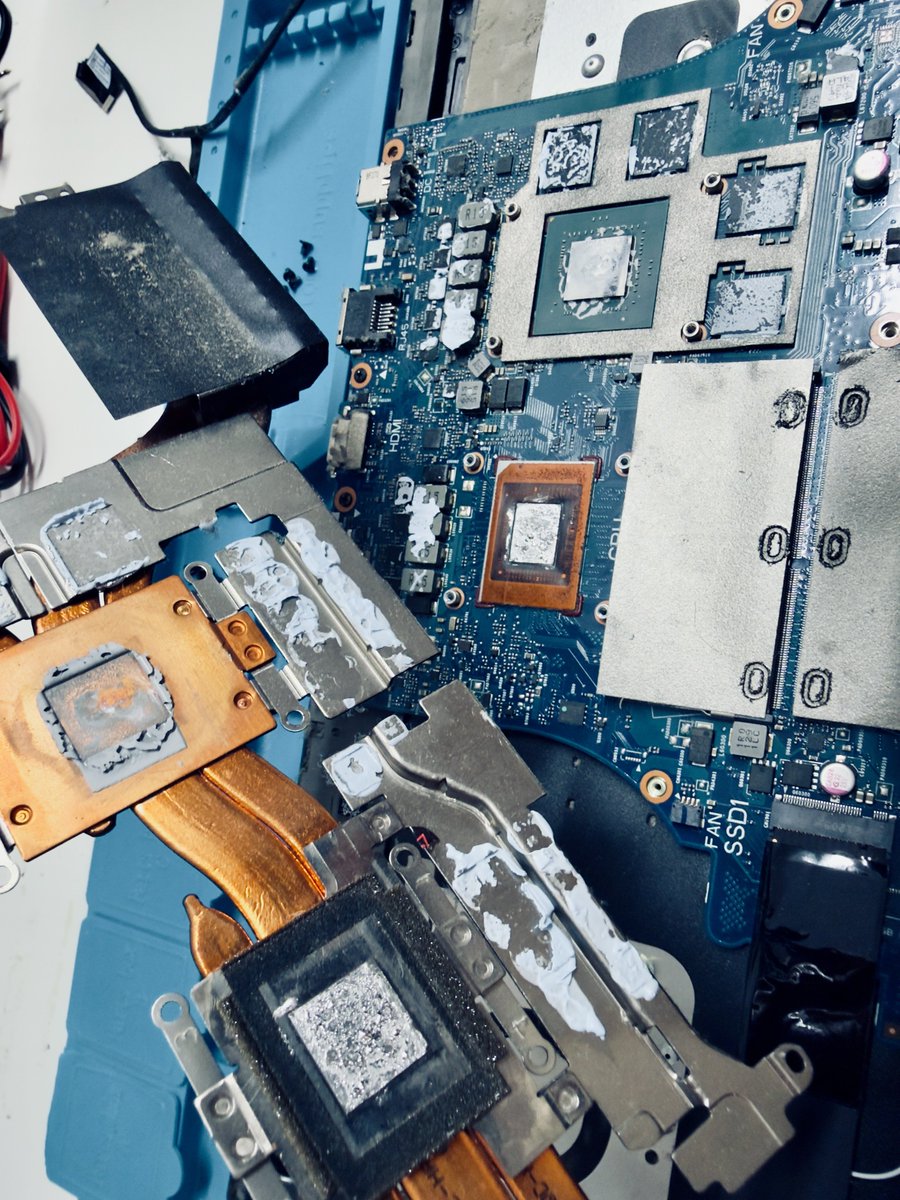 impossible_fix's tweet photo. Replacing the ultra high performance Liquid Metal compound on the gaming Asus G713 (G713IC-HX041W) laptop.

#asus #laptop #service #fix #thermalgrizzly https://t.co/UXsCjNVgBa