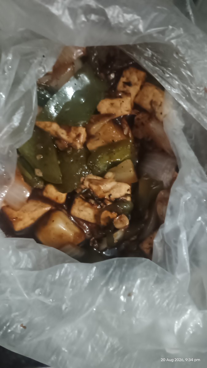 sanjeev_bt's tweet photo. @zomatocare hi order paneer chilli &amp; received attached item please check &amp; confirm if it is paneer chili as per you, no support from chat @zomato @BandBajaateRaho . https://t.co/TMnW8inaaz