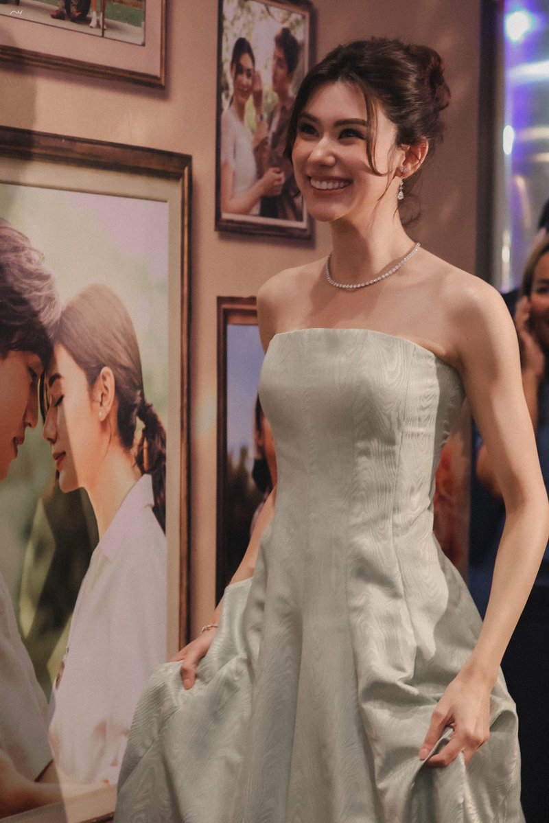 _09jannn's tweet photo. :🦋🧸)

LENA AT FIRST FRAME PREMIERE 
#HerinFramePremiereNight
#lenamiu https://t.co/kAX4QUdftU