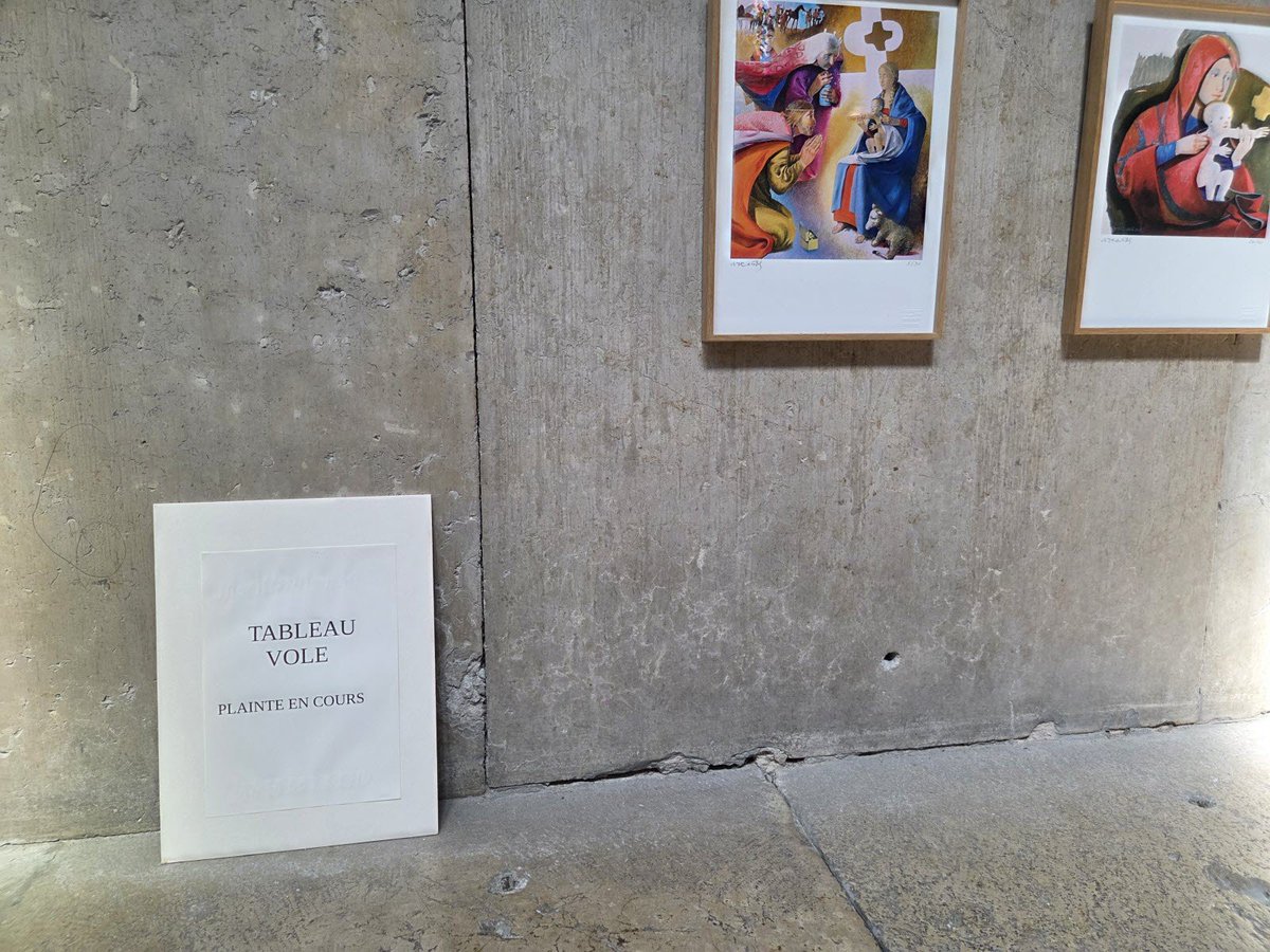 lechochretien's tweet photo. 🔴🇫🇷 𝗔𝗟𝗘𝗥𝗧𝗘 𝗜𝗡𝗙𝗢 — Six reproductions d’œuvres du peintre Arcabas ont été VOLÉES dans la cathédrale Saint-Maurice de Vienne, en Isère.

L’association Cathédrale vivante, organisatrice de l’exposition consacrée à Arcabas pour le centenaire de sa naissance, a déposé plainte.

(Source : Le Dauphiné Libéré)
