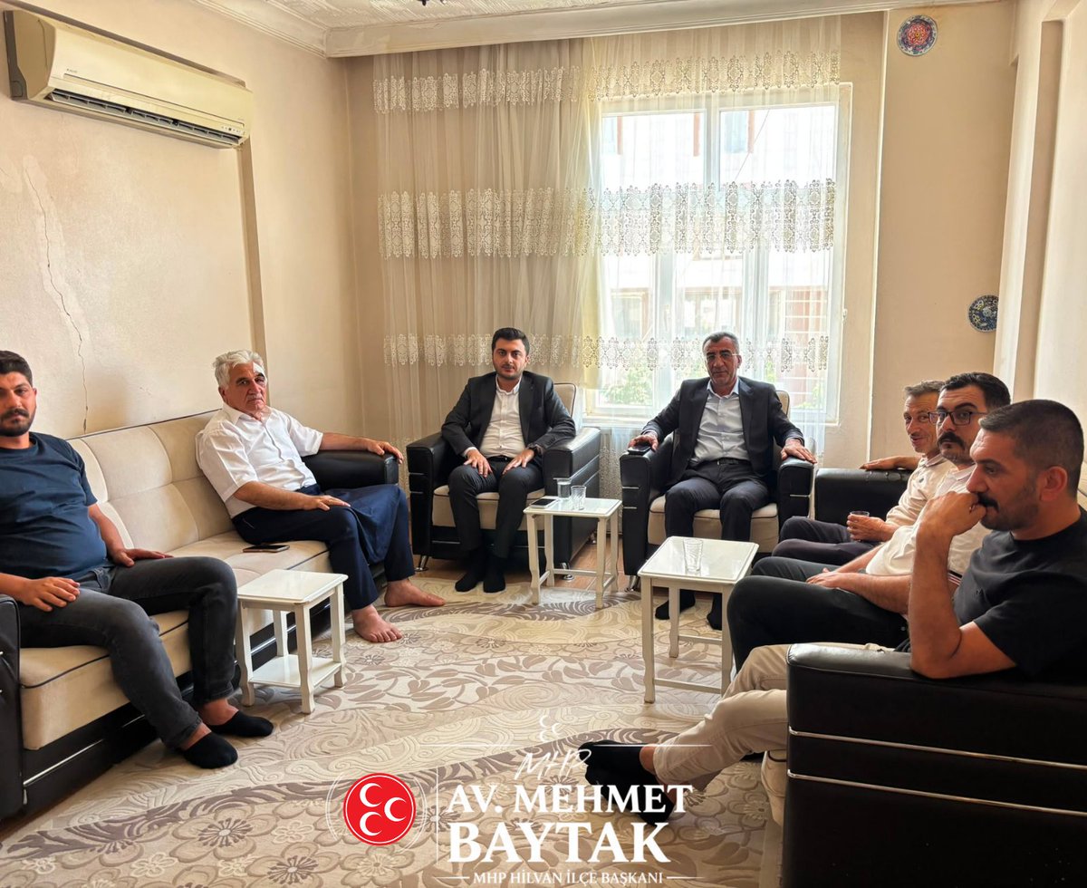 Hilvan_MHP's tweet photo. İlçe Başkanımız Av. Mehmet Baytak, Adem Taştan’ı ziyaret ederek geçmiş olsun dileklerini iletti.

@MHP_Bilgi @dbdevletbahceli @Sanliurfa_MHP @eczosmanmutlu @avmehmetbaytak https://t.co/RWAPbJhK9Q
