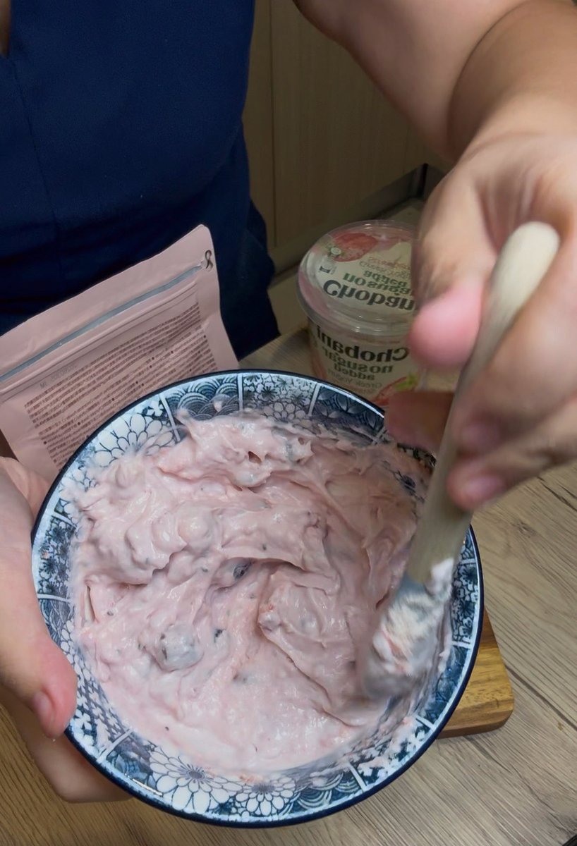 aneul22's tweet photo. Aku suka Fiboo bukan sebab dia “diet food”.

Aku suka sebab bila malas masak + taktau nak makan apa…

Bancuh. Minum. Settle. 😭

Diet aku perlukan benda simple macam ni je. https://t.co/FMaclWGpfI