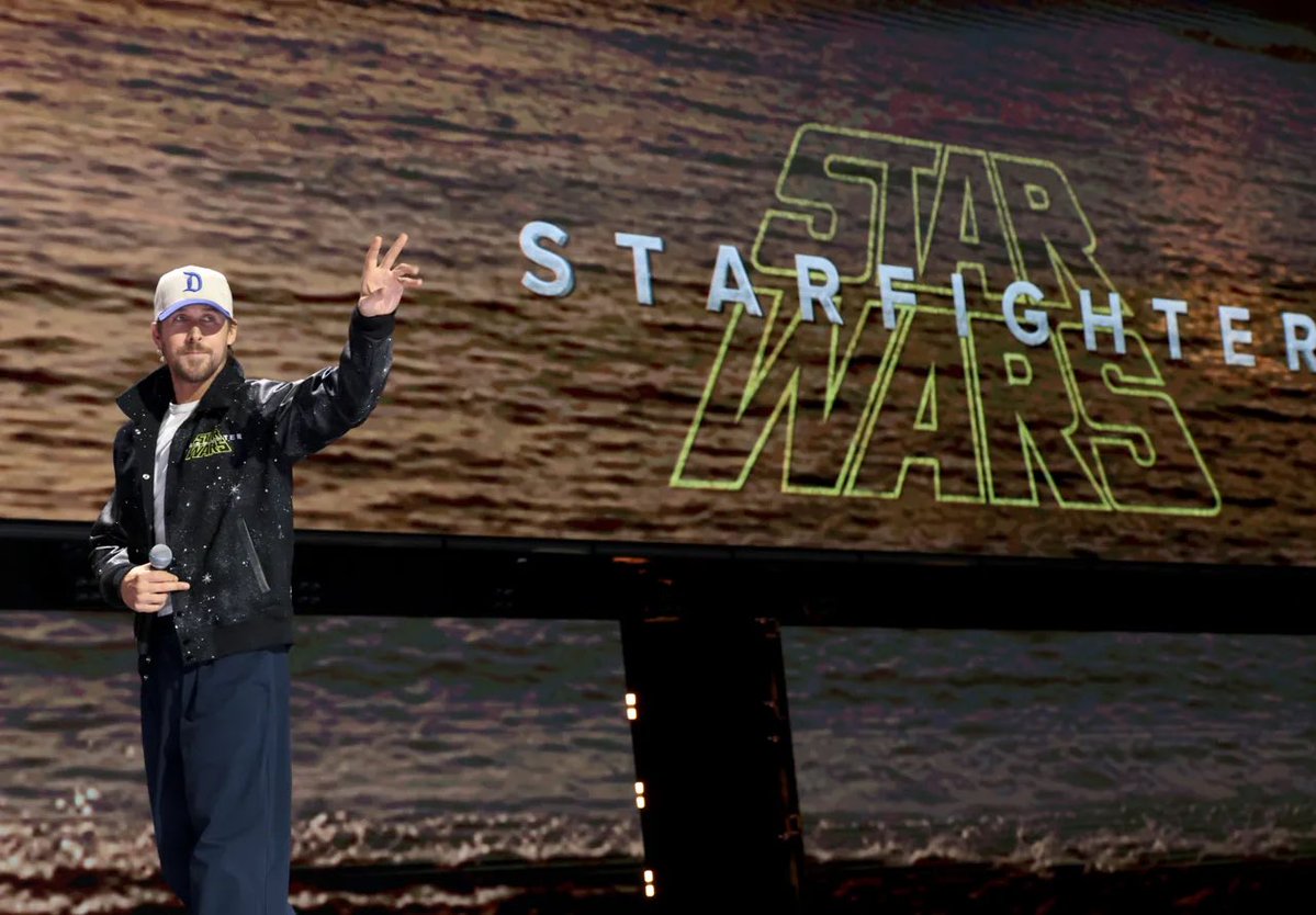 sw_holocron's tweet photo. STAR WARS: STARFIGHTER screenwriter Jonathan Tropper calls the film “a simpler movie” compared to other Star Wars movies.

“This isn’t a Skywalker saga movie … we’re not dealing with the history of the Rebellion, the First Order, the Resistance or the Empire, we’re kind of beyond all that”

(Source: https://t.co/k2no7KVrXg)