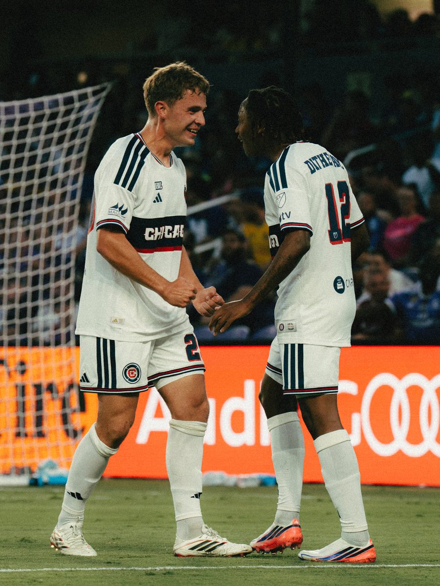 ChicagoFire's tweet photo. GOOD (after)MORNING, CHICAGO 🔥 https://t.co/FlsErKnDXF