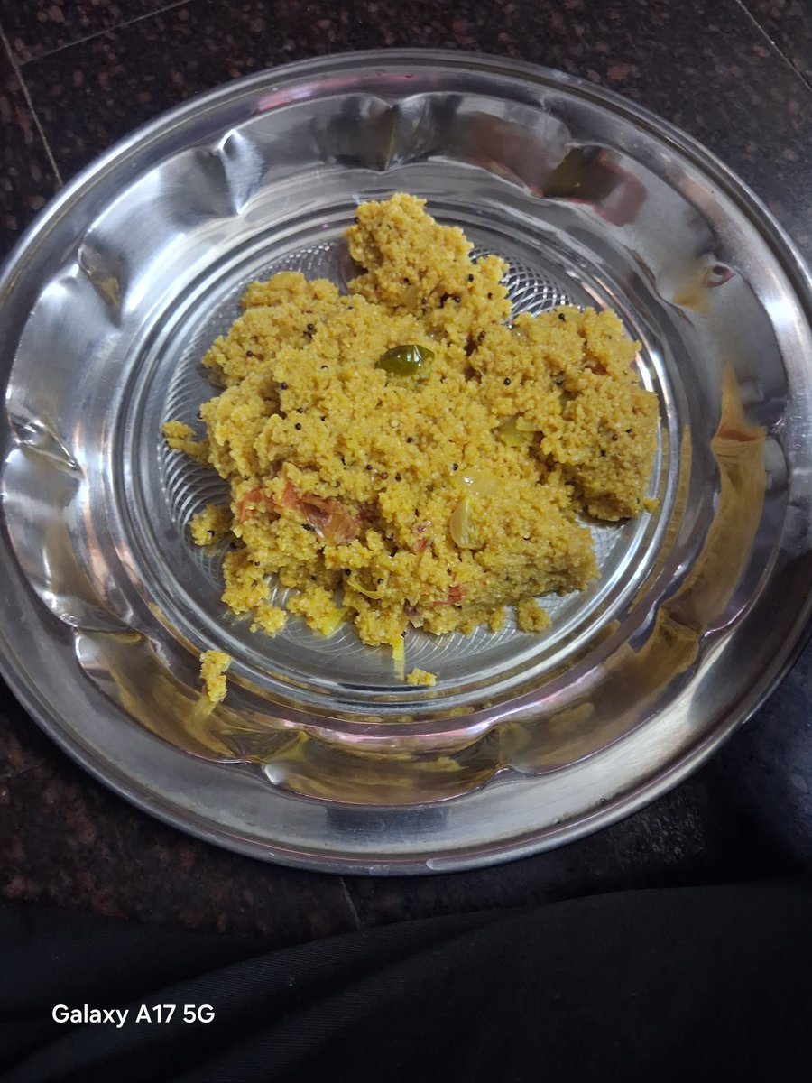 Aravind6025's tweet photo. Upma😋😙
#GoodEating #Goodnight https://t.co/GlToE5wcXs