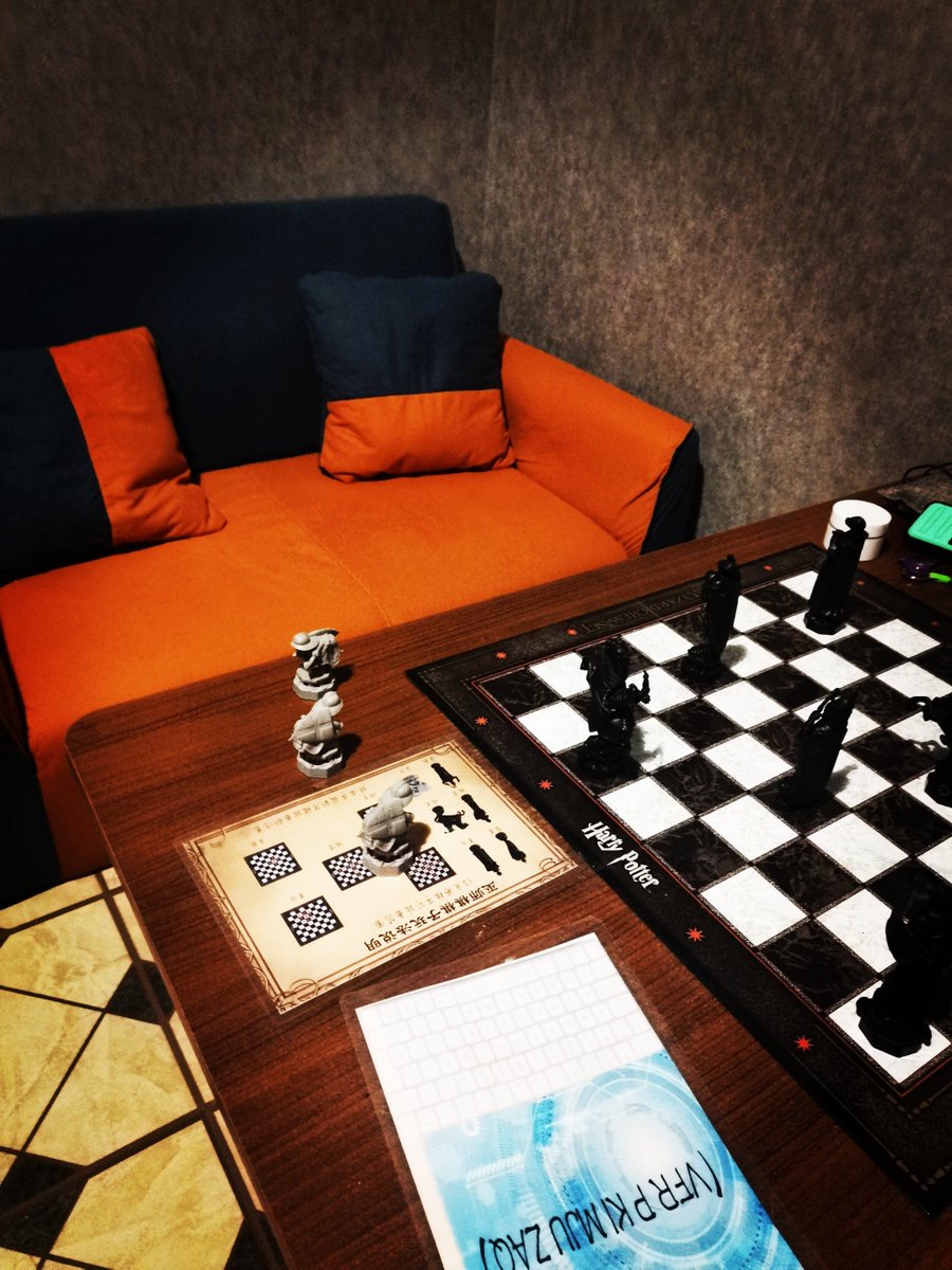 Juy2499146861's tweet photo. Just escaped a killer-themed escape room with 2 minutes left—no clue how we solved that final puzzle!  Who’s next to test their wits， https://t.co/lGUHDRx18T