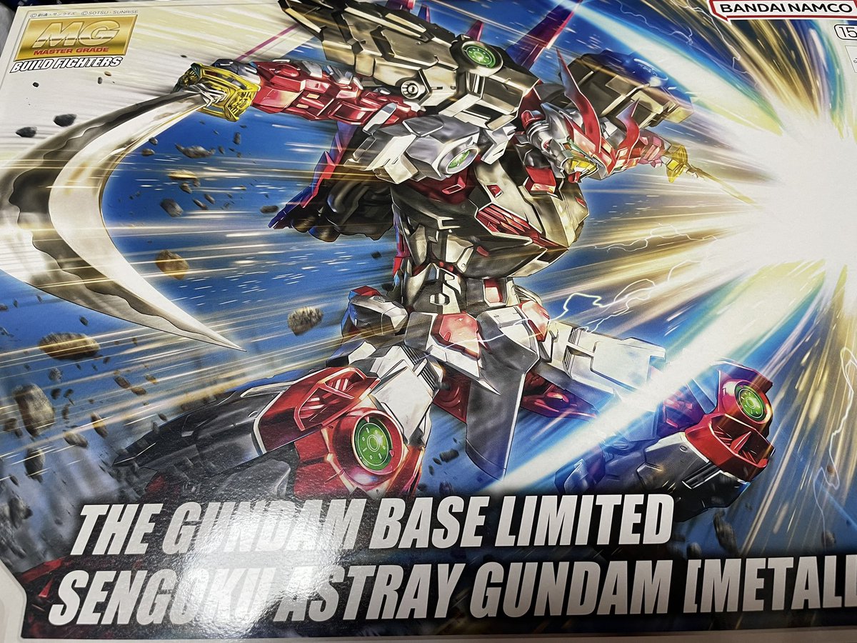 chico_two's tweet photo. この間買った戦国アストレイを開封
メタリック成形色が最高にかっこいいですね
パッケージも最高にかっこいい。 https://t.co/4EWXudX5Gc