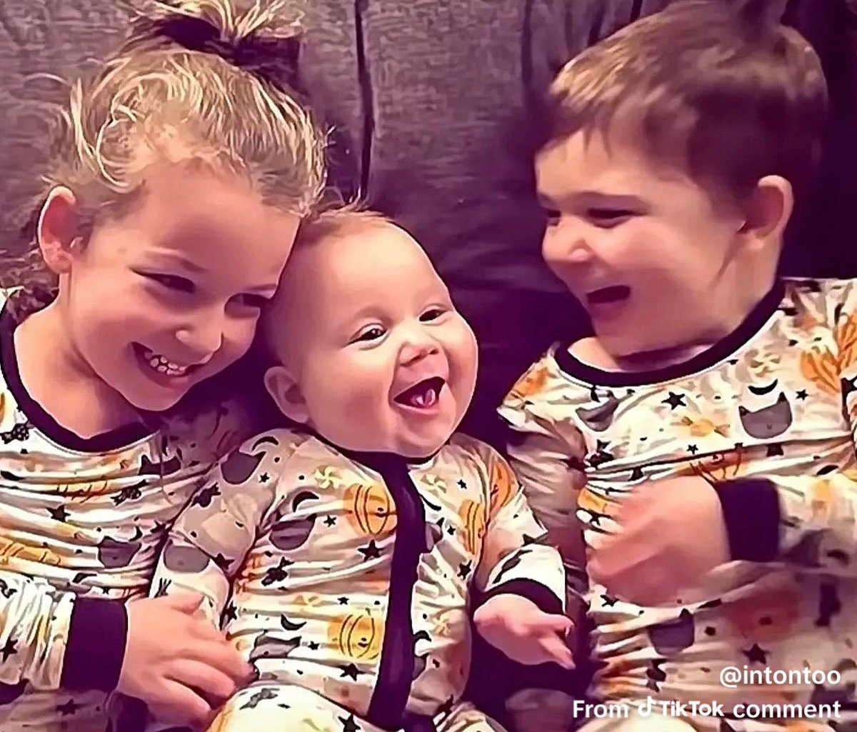 clerpatriot's tweet photo. Justice for Cora, Dawson and Callan! 

Their mother admitted to brutally killing them, someone they trusted with their whole being.  Imagine how scared, confused, and betrayed they must have felt?? 

F*CK LINDSAY CLANCY! https://t.co/XiN162RrZC
