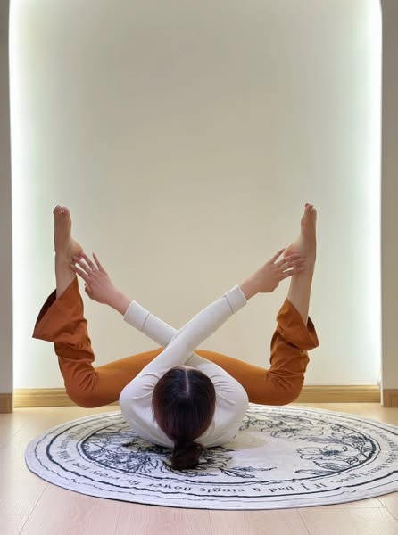 JustineRld's tweet photo. Yoga is a gentle invitation to the body and mind. Follow your breath, stretch every part of your body, release stress, and awaken your inner peace and strength. Embark on your yoga journey and discover a better version of yourself.💪 https://t.co/P08gP3bBZu