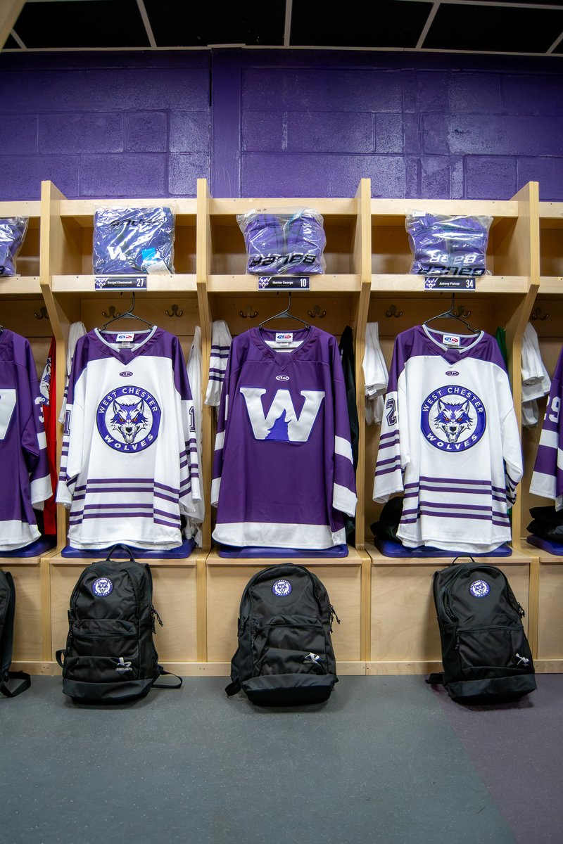 WC_Wolves's tweet photo. The locker room is set. The gear is ready. Now all that’s missing is the Wolfpack. 🐺 We’re ready to welcome our incoming class of Wolves tomorrow!

Only the best for the Wolfpack. 💜🏒 https://t.co/yQhHOEotRf