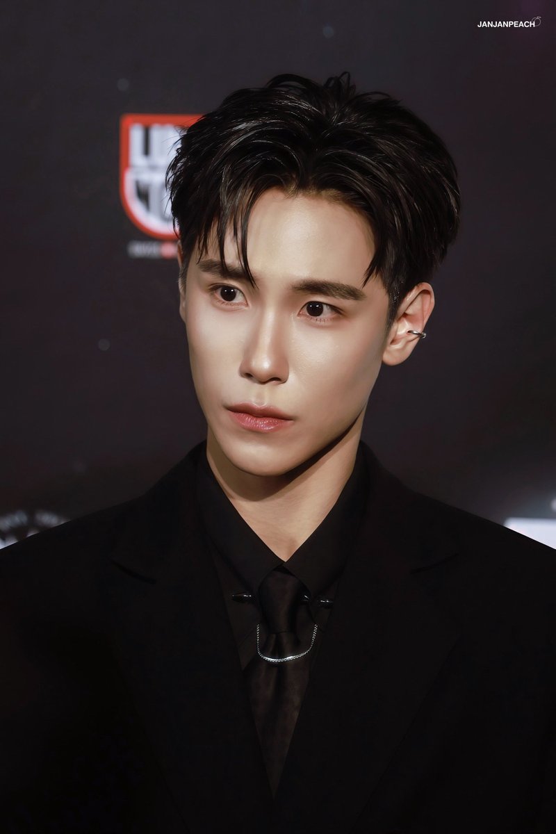 janjanpeach's tweet photo. กุเดรสสสสส พี่จูหล่อเกินไม่ไหวววววววว

JUNIORMARK RISING ICONS26

@jnnrrs 
#LSA50ICONS2026
#junniorrs #JuniorMark https://t.co/oZQxp1uETF