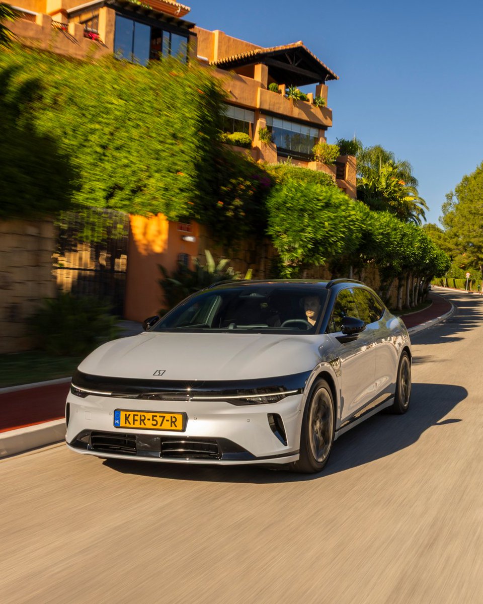 Zeekr_Europe's tweet photo. Summer road trips should be about making memories, not waiting around.

Where will the sunshine take you?

Zeekr 7GT Energy consumption (combined): 19,8 – 16,6 kWh/100km (WLTP); CO2 emissions (combined): 0 g; CO2 class: A. 
#Zeekr #ZeekrEurope #Zeekr7gt #EV #zeekrperformance https://t.co/4SIYnjmOWS