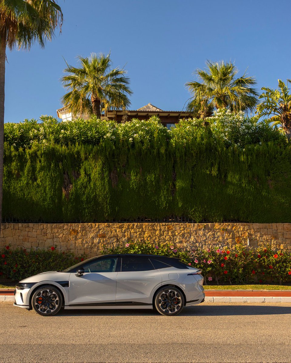 Zeekr_Europe's tweet photo. Summer road trips should be about making memories, not waiting around.

Where will the sunshine take you?

Zeekr 7GT Energy consumption (combined): 19,8 – 16,6 kWh/100km (WLTP); CO2 emissions (combined): 0 g; CO2 class: A. 
#Zeekr #ZeekrEurope #Zeekr7gt #EV #zeekrperformance https://t.co/4SIYnjmOWS