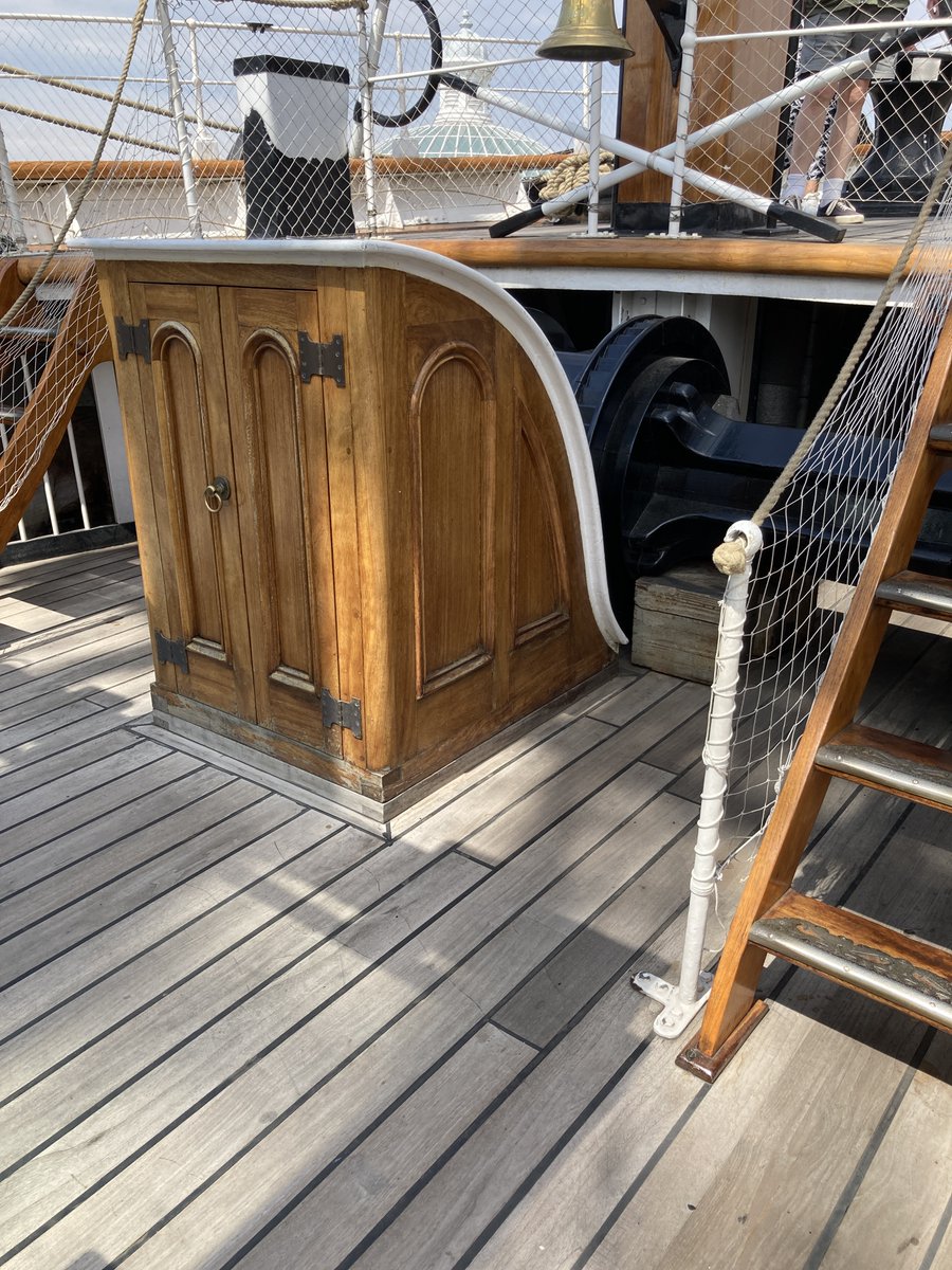manulsyy's tweet photo. these pics are a month or so old because im in austria right now but i visited an actual 19th century english ship and made wise financial decisions in the gift shop https://t.co/4lqG81cha7